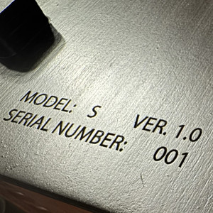 Detail certifikátu a sériového čísla Vanishing Radio 2000